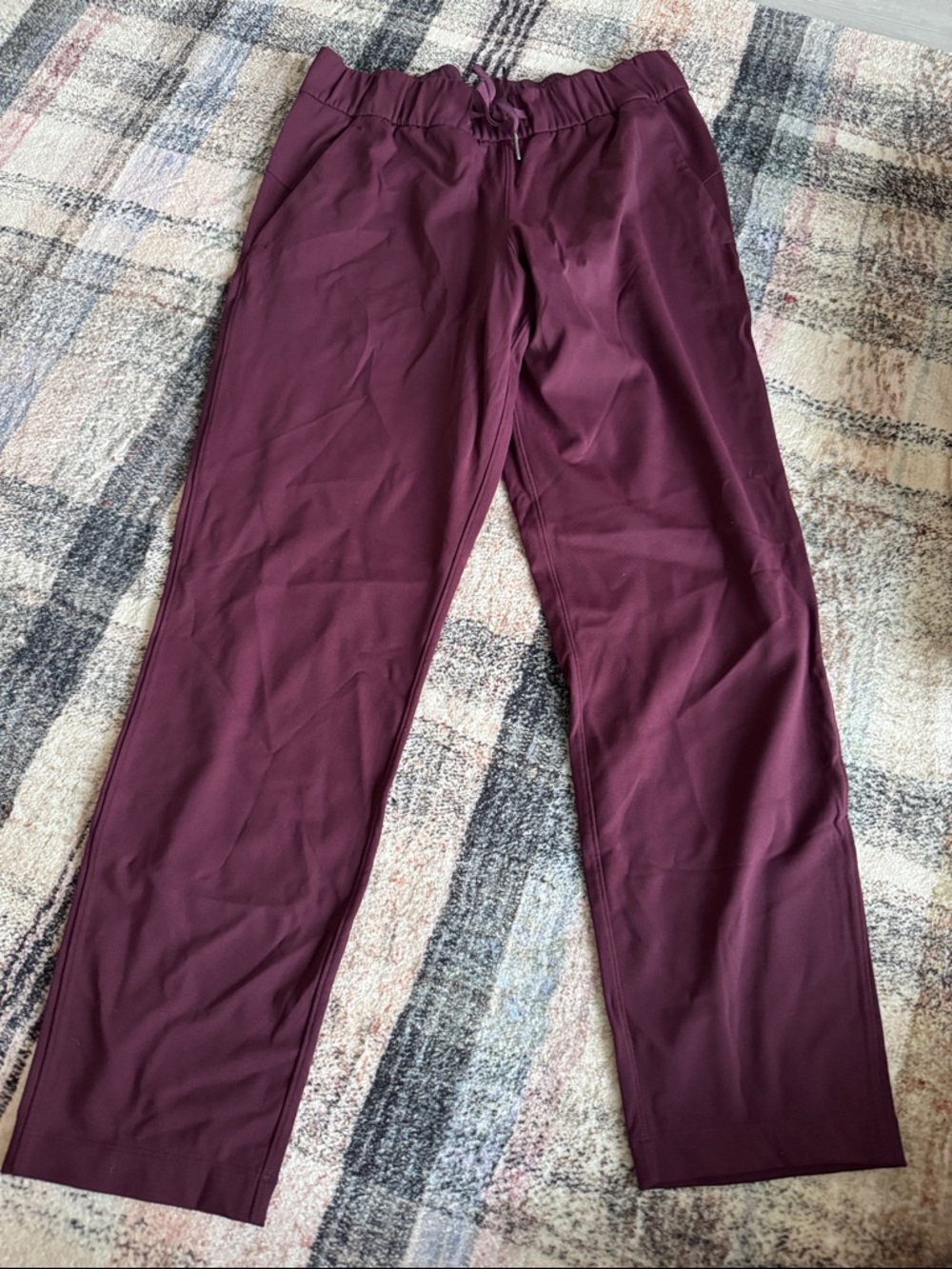 Lululemon 7/8 Elastic Waist Slim Leg Pants in Deep Wine